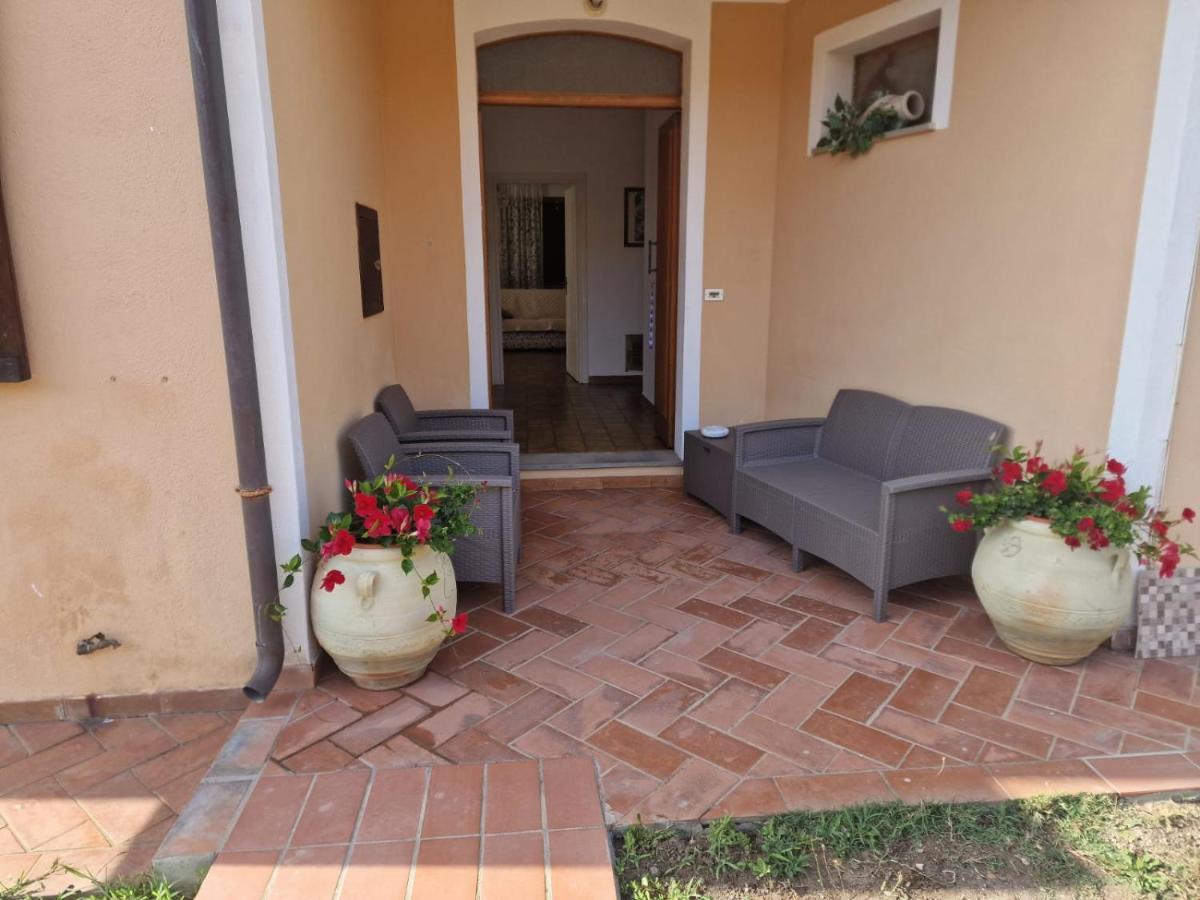 Claudia'S House Hotell Santa Teresa Gallura Exteriör bild